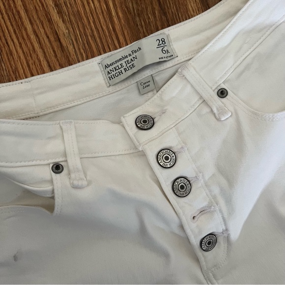 White Abercrombie & Fitch Curve Love Angle Jean High Rise 28/6R - Picture 6 of 7